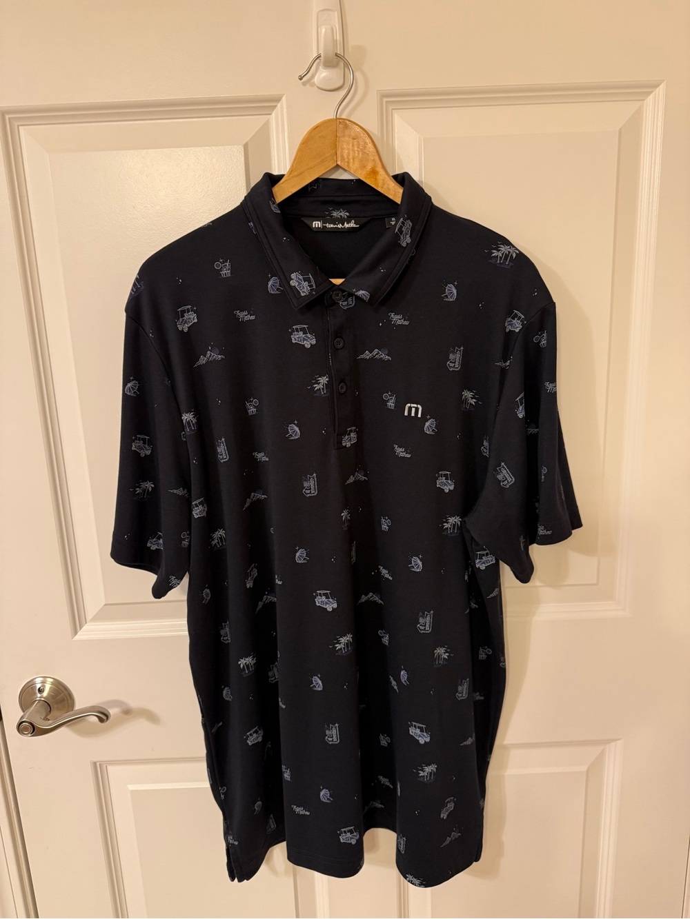 Travis MathewMen’s XL Golf Polo Shirt Black Golf Cart Drink Tropical Print EUC